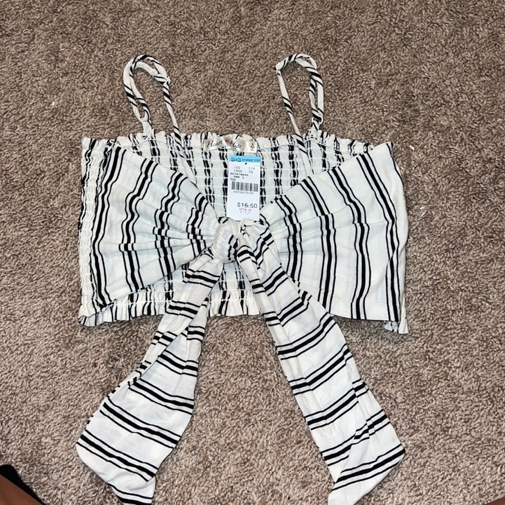 black and white crop top
